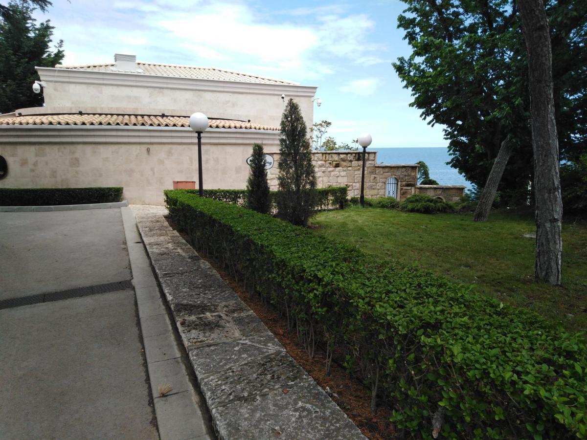 Private Apartment In Saint Elena Saints Constantine and Helena Exterior photo